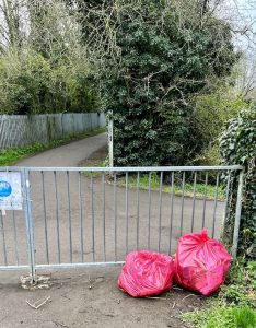 Litter wombles